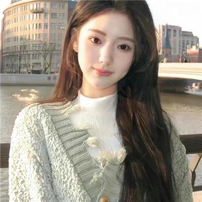 心生爱慕却迟迟不敢